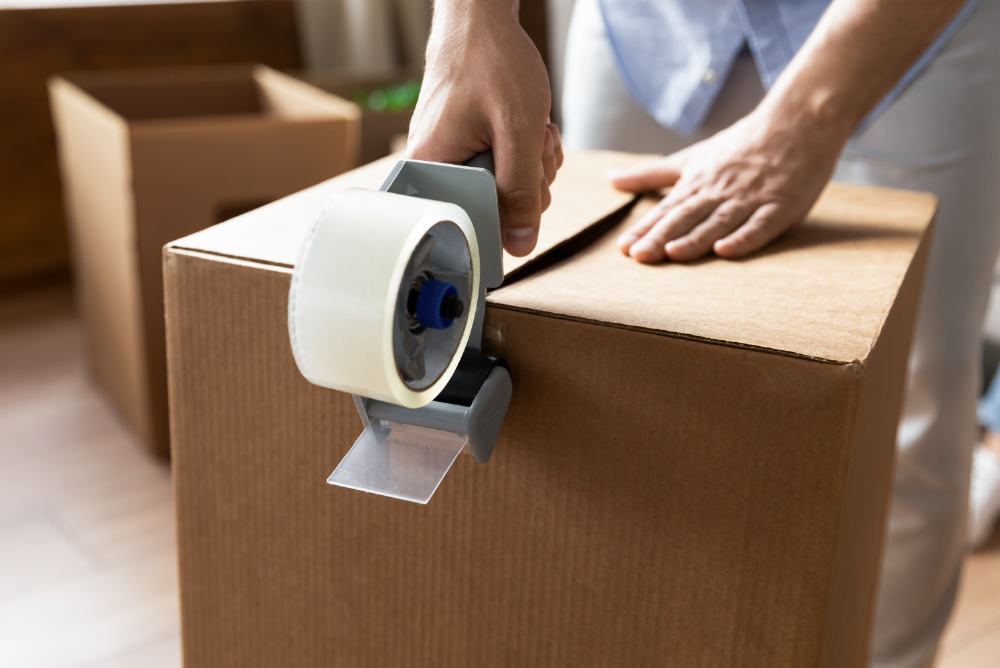 How do I ship my belongings from India to the US?