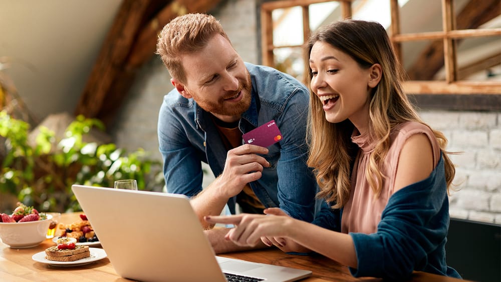 How to Build Your Credit Score from Scratch With a Credit Card